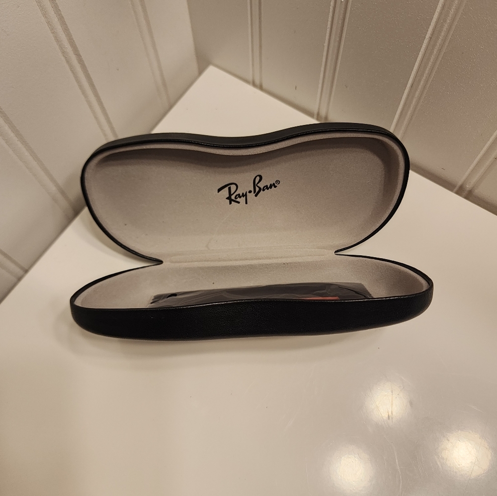 Ray Ban Case with Cleaning Cloth